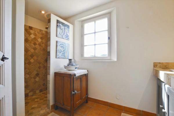 Bastide de caractère de 200 m² avec piscine 1100 m² de terrain, potentiel gîte