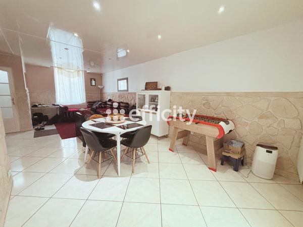 Maison 5 pièces - 111 m² Exclusivité efficity