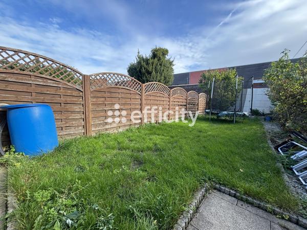 Maison 5 pièces - 111 m² Exclusivité efficity