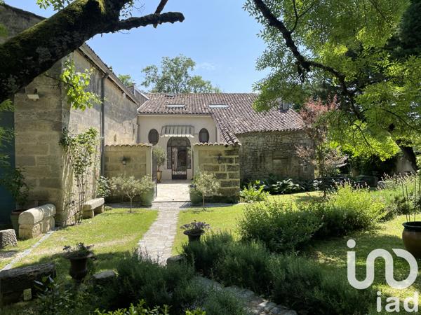 Maison à vendre 10 pièces 300 m² Les Artigues-de-Lussac