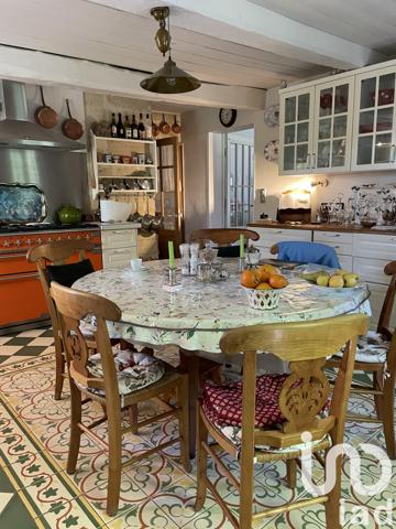 Maison à vendre 10 pièces 300 m² Les Artigues-de-Lussac