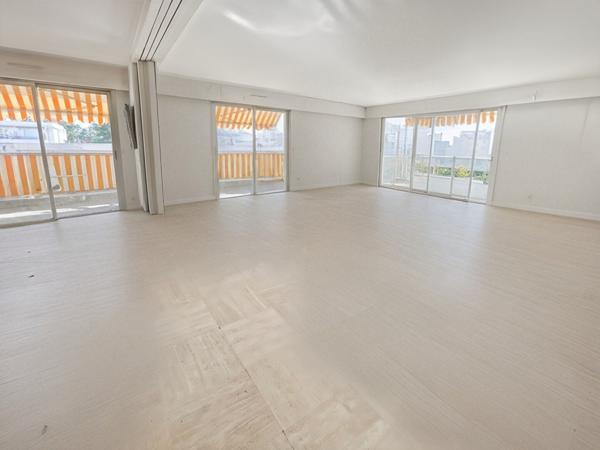 Grand 3/4 P PROCHE CROISETTE à rénover!