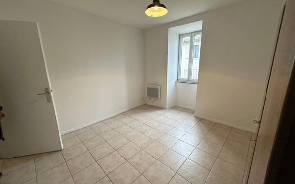 Appartement à louer    3 pièces •  Joyeuse