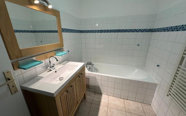 Appartement à louer    3 pièces •  Joyeuse