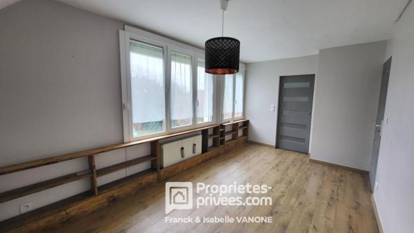 Semi Individuelle - 3 chambres, bureau, jardin, garage, cave - 130m²