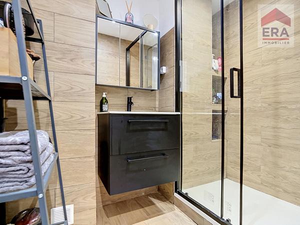 MARSEILLE 5EME - APPARTEMENT T3/4 - AVEC COUR INTERIEURE AU CALME - QUARTIER LA CONCEPTION
