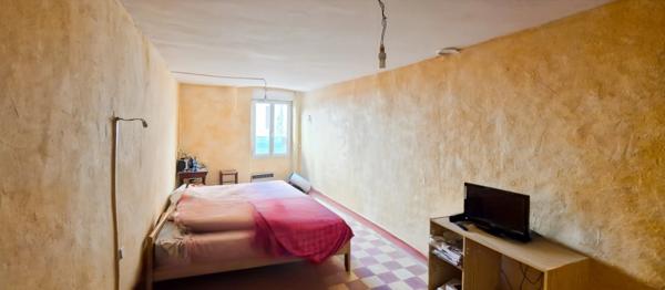 Maison de Village à VENDRE centre ville de Saint Ambroix (Gard 30)