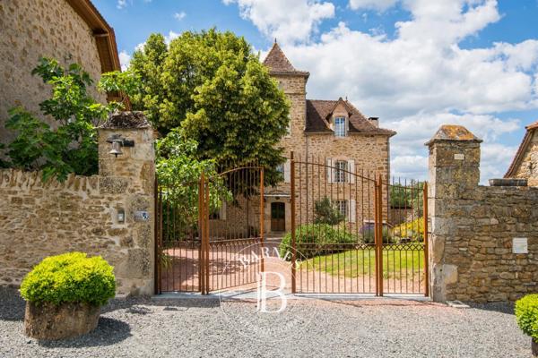 Rodez, Propriété 8 Chambres -  908 m² à vendre