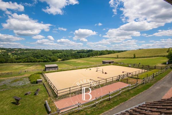 Rodez, Propriété 8 Chambres -  908 m² à vendre