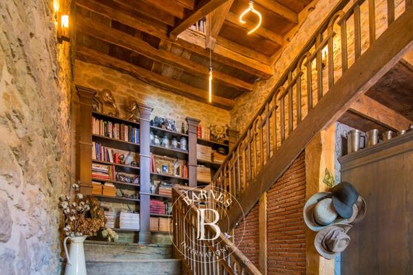 Rodez, Propriété 8 Chambres -  908 m² à vendre
