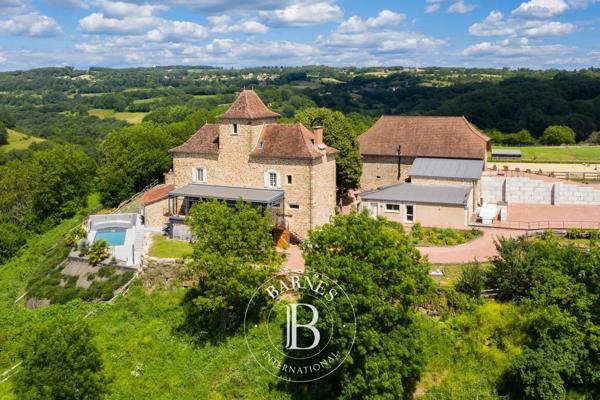 Rodez, Propriété 8 Chambres -  908 m² à vendre