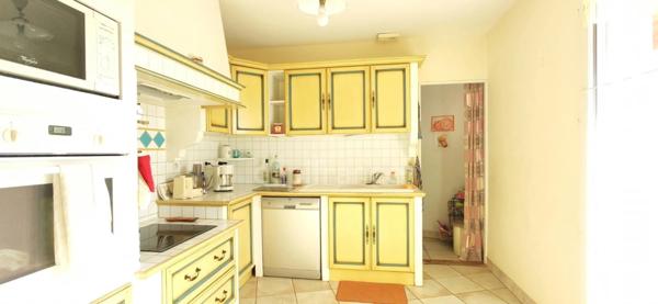 Maison à vendre plain-pied, 4 pièces, FONTVIEILLE (13)