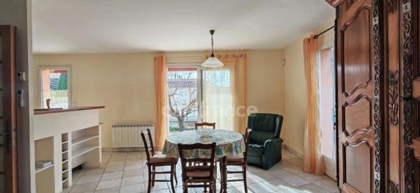 Maison à vendre plain-pied, 4 pièces, FONTVIEILLE (13)