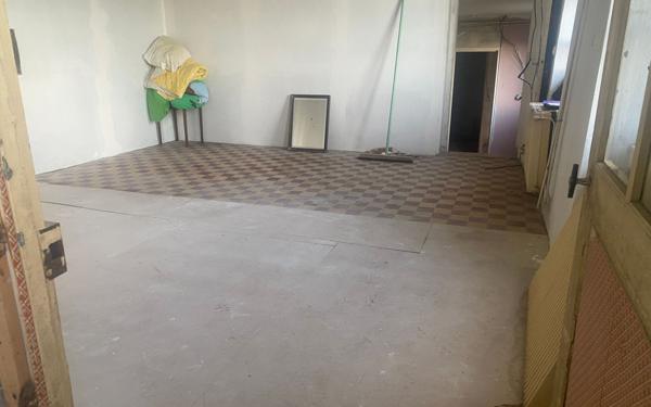 Maison à vendre    1 pièce •  Château-Chinon (Ville)