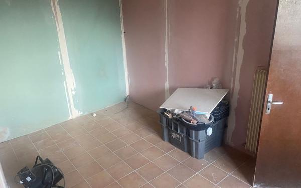 Maison à vendre    1 pièce •  Château-Chinon (Ville)