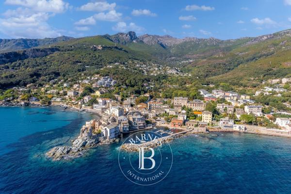 Bastia, Villa 5 Chambres -  273 m² à vendre