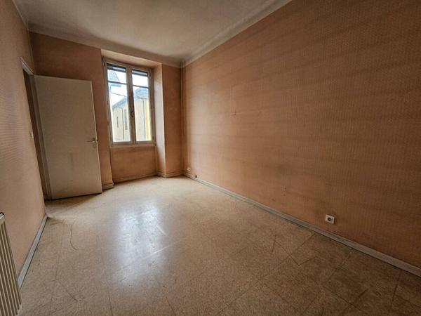 Immeuble à vendre à Le Pont-de-Beauvoisin 38480