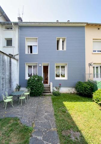 Maison Lacaunaise avec jardin au coeur du village .
