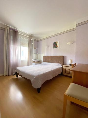 Maison Lacaunaise avec jardin au coeur du village .