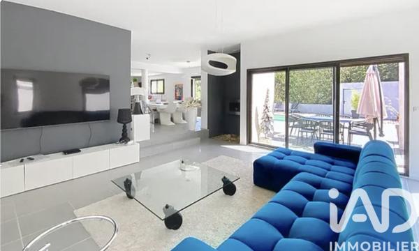 Maison à vendre 5 pièces 196 m² Corneilhan