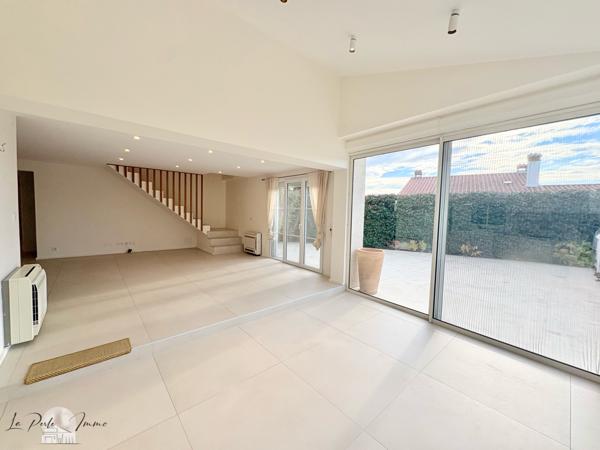 Le Soler (66270) Magnifique Villa Méditerranéenne F5 de 150 m² avec Piscine