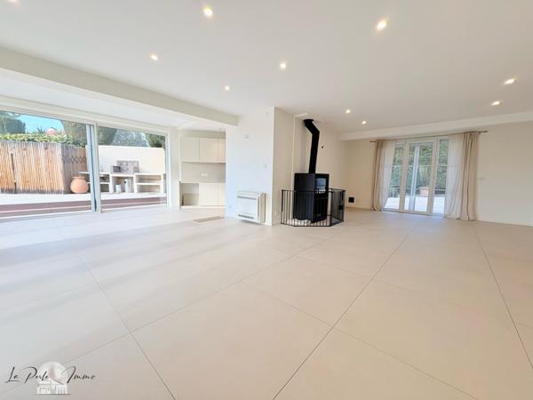 Le Soler (66270) Magnifique Villa Méditerranéenne F5 de 150 m² avec Piscine