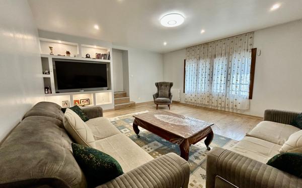 Maison à vendre    7 pièces • 225 m2 Coulommiers