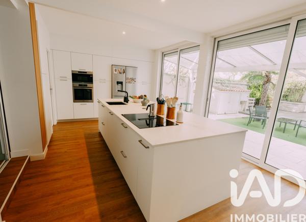 Maison à vendre 6 pièces 198 m² Bègles