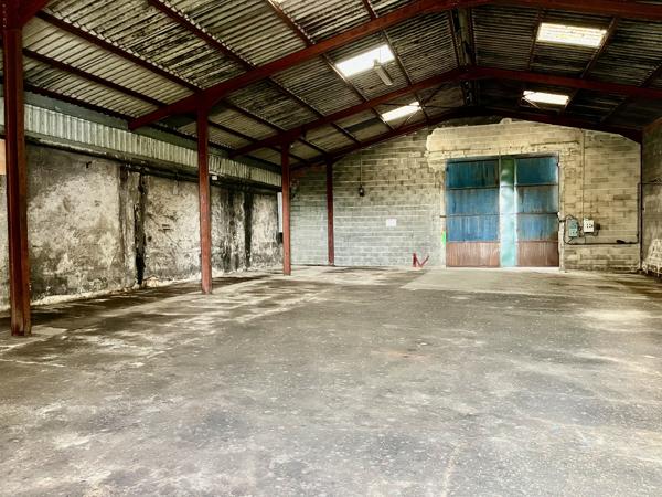 ROUFFIAC D'AUDE 2 hangars de 180 m² et 231,24 m²