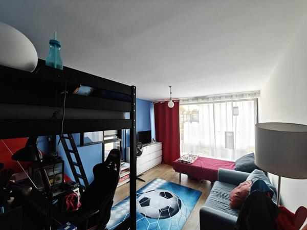 Maison moderne avec piscine