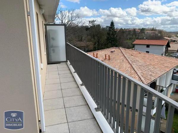 Appartement à louer 3 pièces 60.48m² Le Taillan-Médoc (33320)