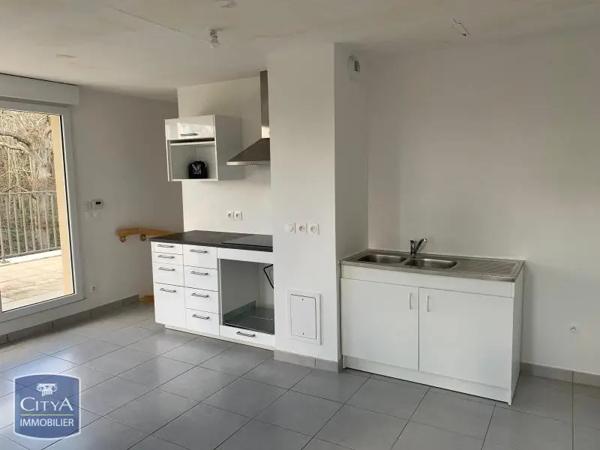 Appartement à louer 3 pièces 60.48m² Le Taillan-Médoc (33320)