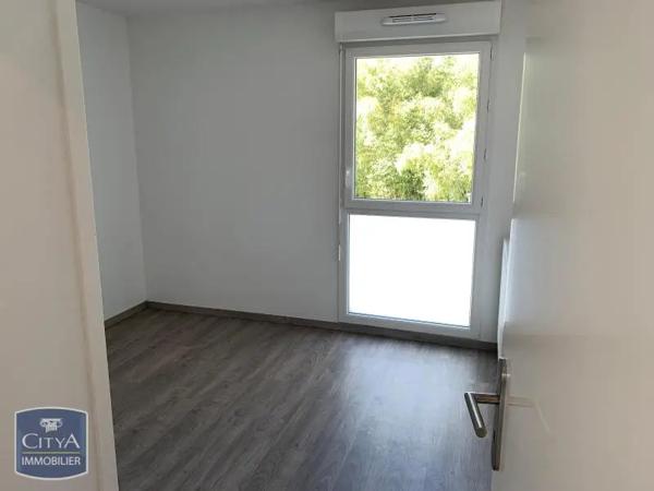 Appartement à louer 3 pièces 60.48m² Le Taillan-Médoc (33320)