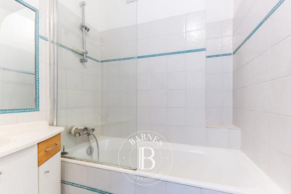 Les Lilas, Maison 4 Chambres -  200 m² à vendre