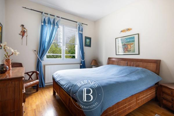 Les Lilas, Maison 4 Chambres -  200 m² à vendre