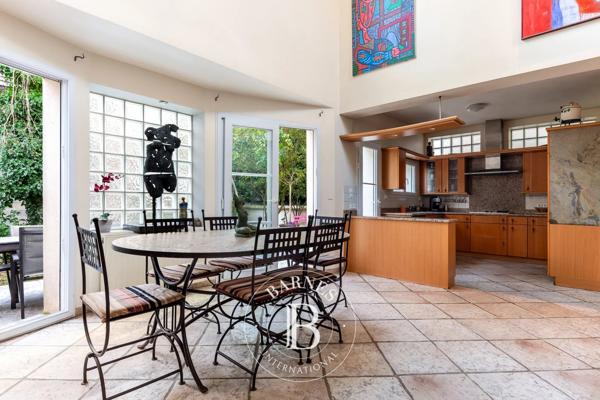 Les Lilas, Maison 4 Chambres -  200 m² à vendre