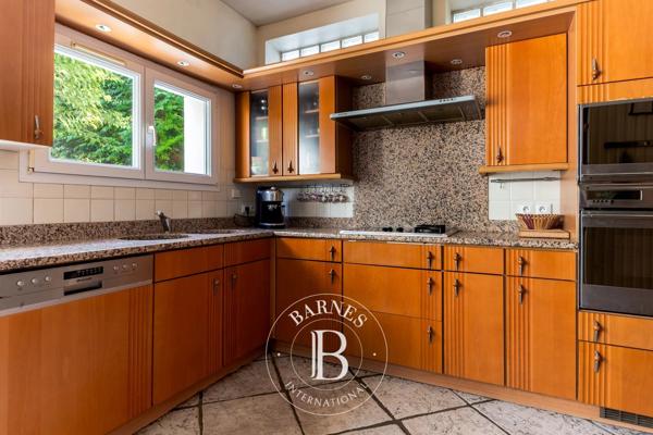 Les Lilas, Maison 4 Chambres -  200 m² à vendre