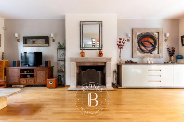Les Lilas, Maison 4 Chambres -  200 m² à vendre