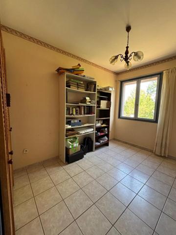 villa de plain pied sur joli terrain