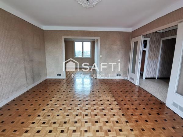 Grande maison familiale et son beau terrain!