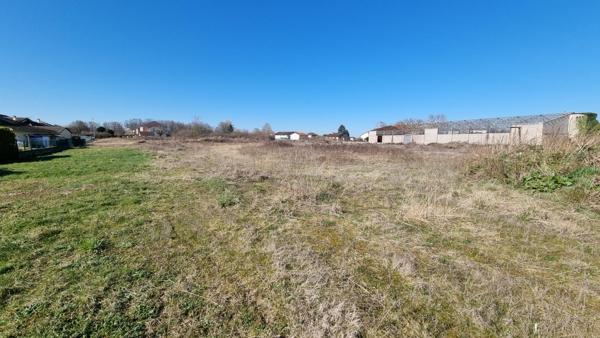 Terrain batir 23500 m² Puy Guillaume