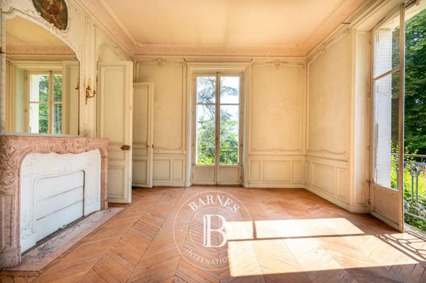 Rueil-Malmaison, Maison 7 Chambres -  404 m² à vendre