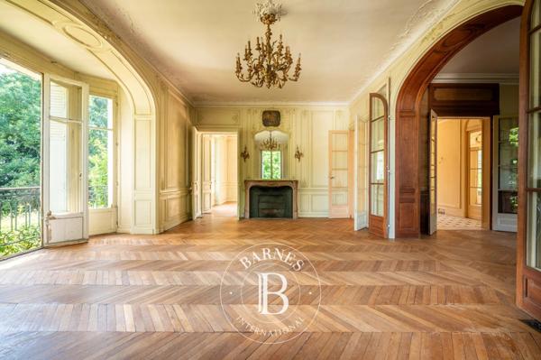 Rueil-Malmaison, Maison 7 Chambres -  404 m² à vendre