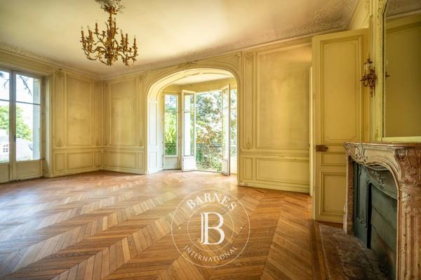 Rueil-Malmaison, Maison 7 Chambres -  404 m² à vendre