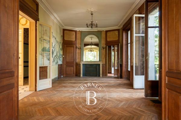 Rueil-Malmaison, Maison 7 Chambres -  404 m² à vendre