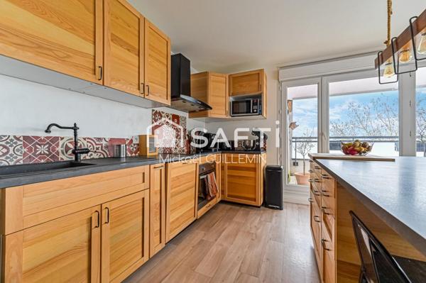 SUPERBE 4 pièces + terrasse sur les quai de seine