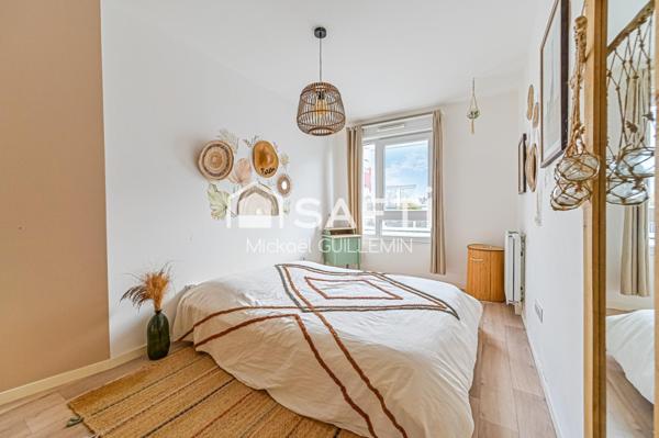 SUPERBE 4 pièces + terrasse sur les quai de seine