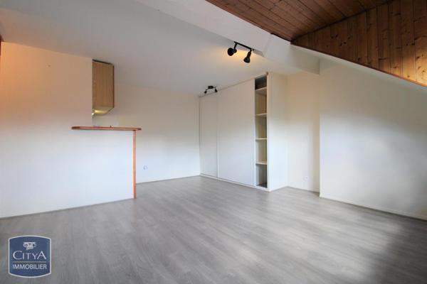 Appartement à louer 1 pièce 25.76m²