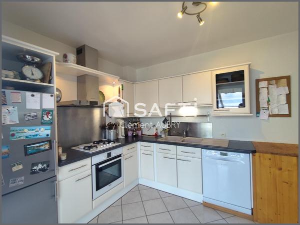 Pavillon sur Laval avec terrain !