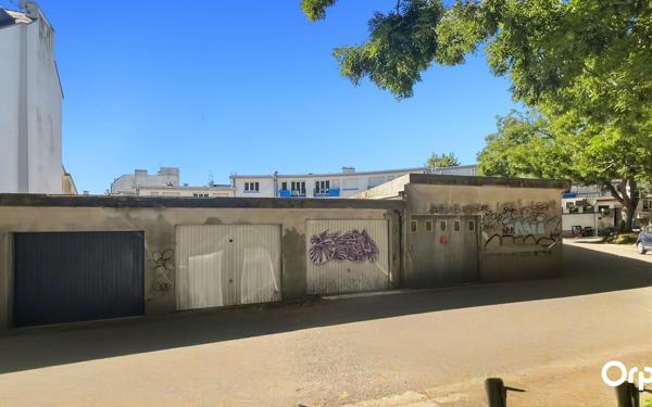 Stationnement à louer